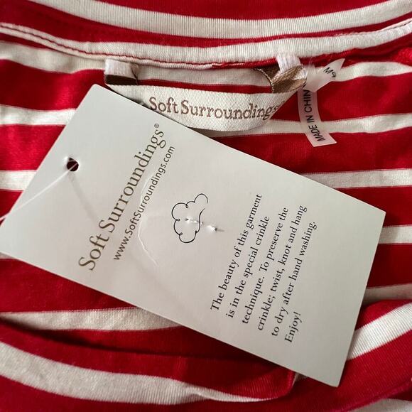 Soft Surroundings Red White Stripe Cold Shoulder Lace Trim Top PM - Picture 5 of 10